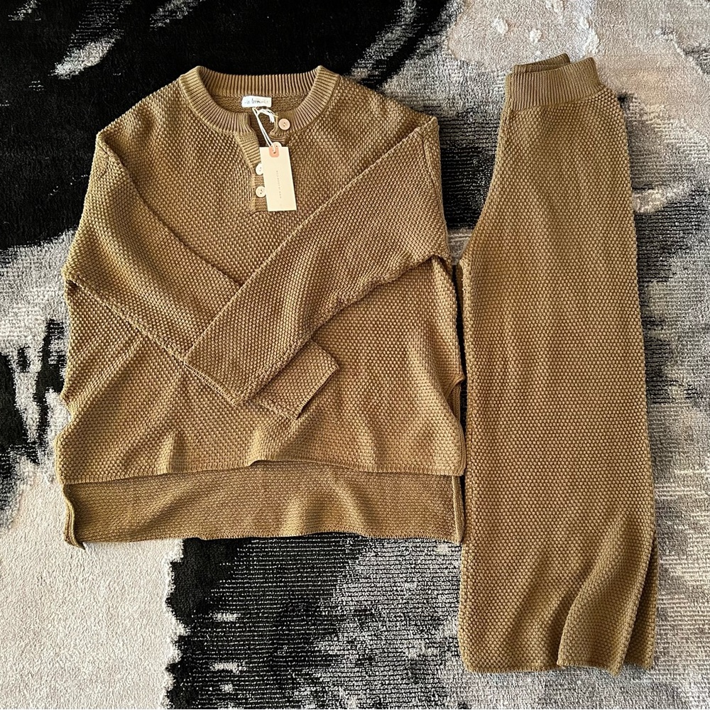 In Loom army green knit set